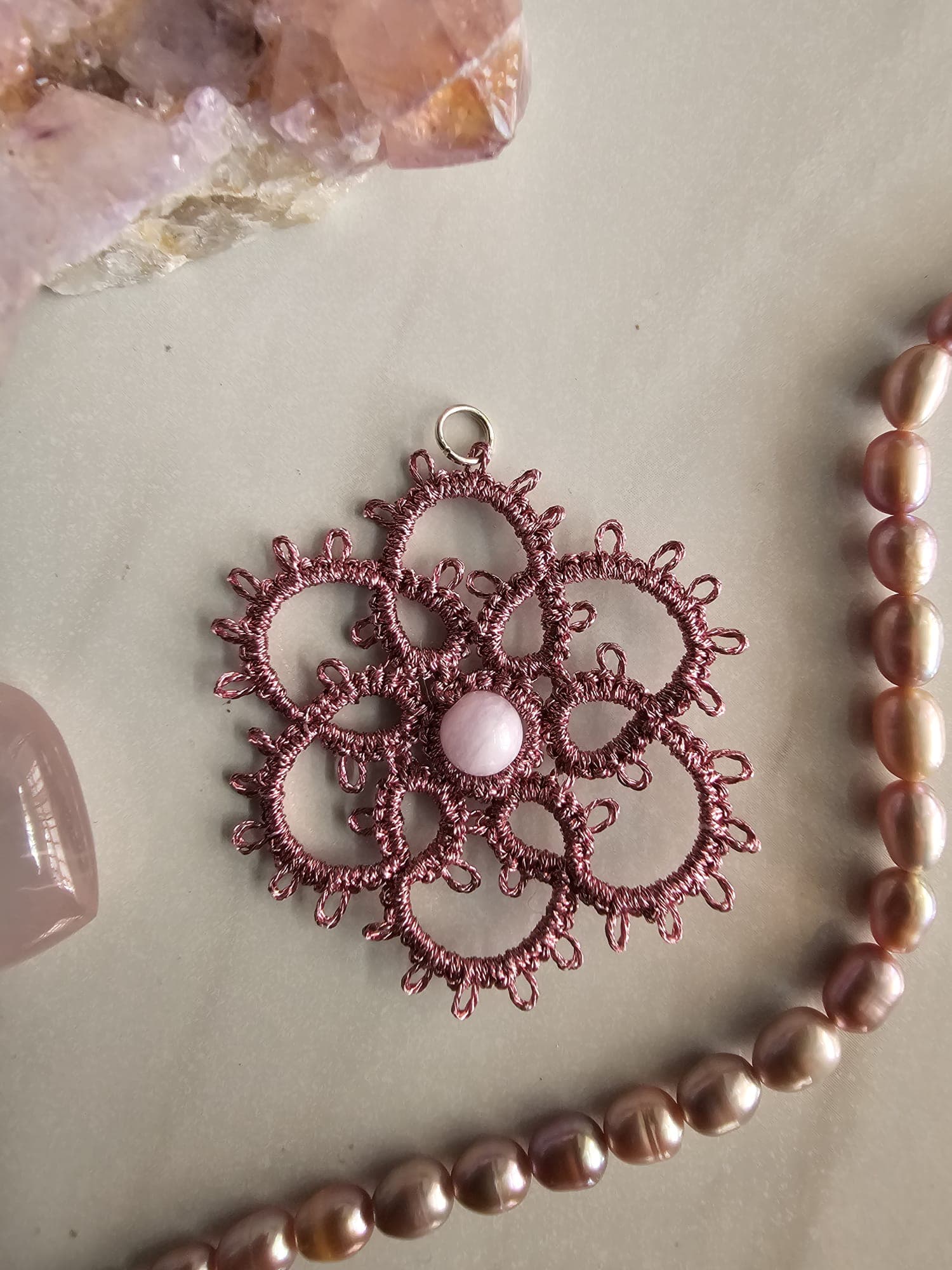 Rosone Grande Con Quarzo Rosa — Orecchini